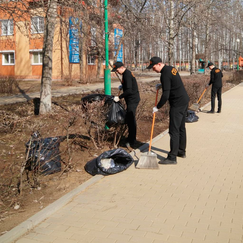 Уборка листьев в Лангепасе